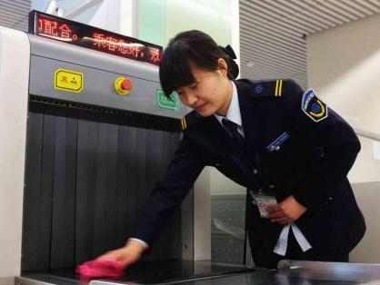 行李安检员