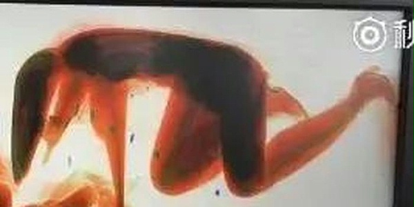 过X光安检机